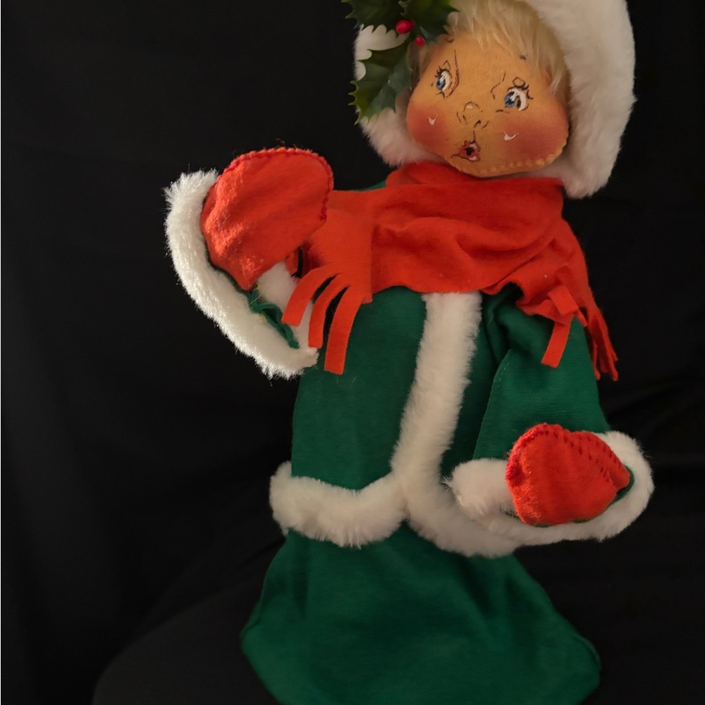 Annalee 14 inch Girl Christmas Caroler